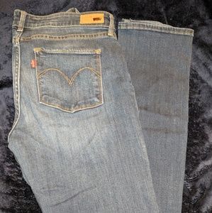Womens Levi jeans